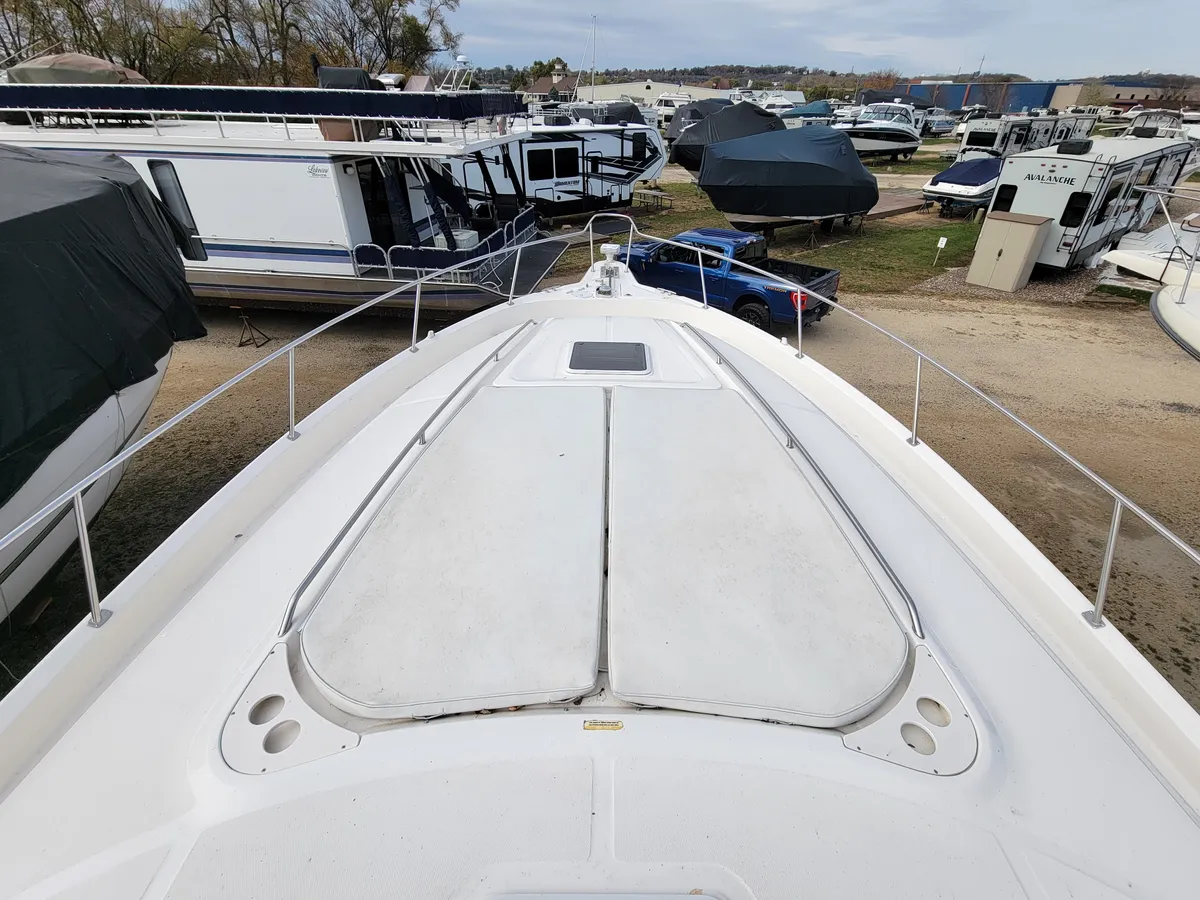 boat-carouselImage-image