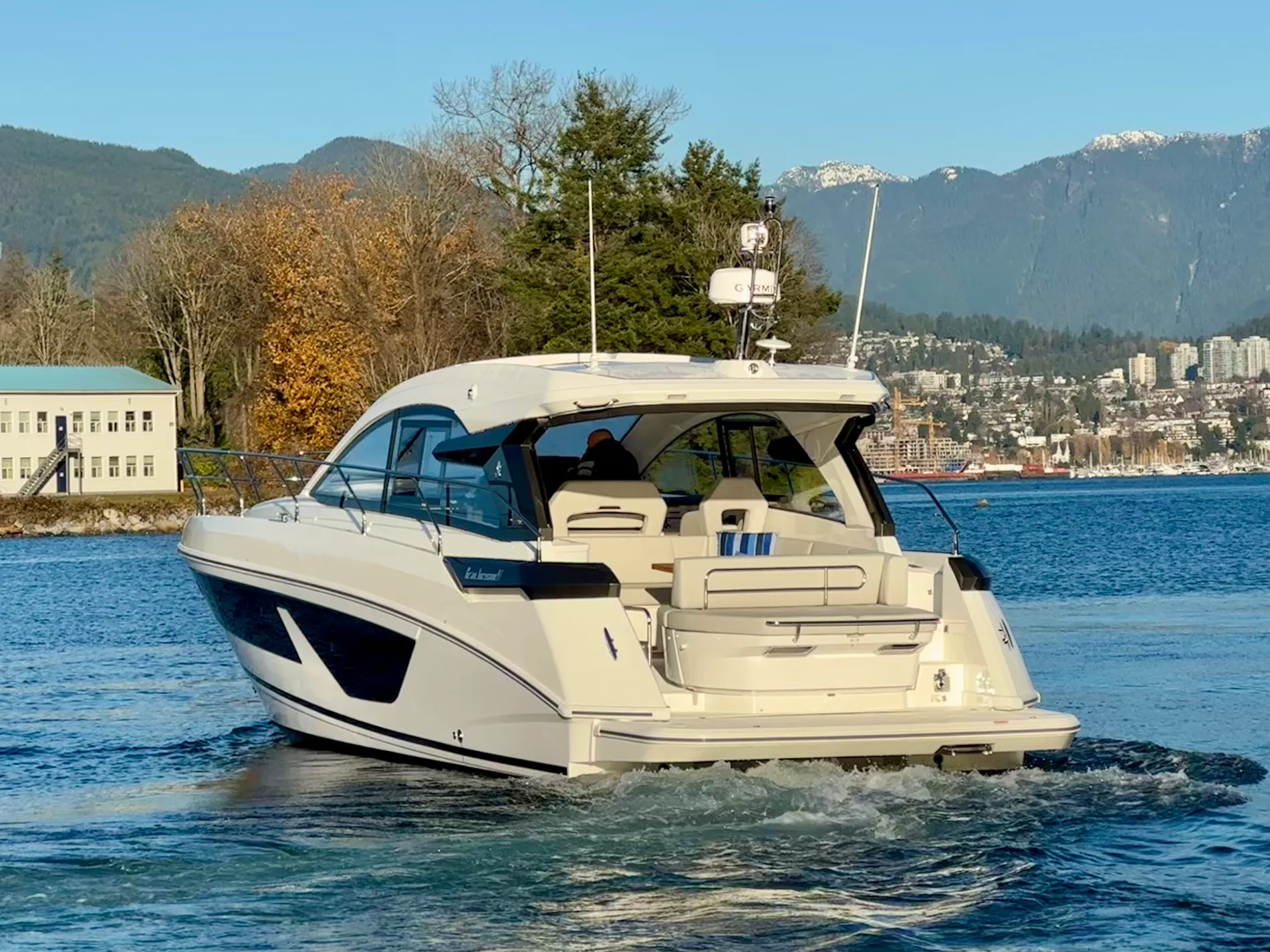 Pre-Owned 2024 Beneteau Gran Turismo 41 for Sale | Vancouver, BC | M&P Yacht Centre | 65035cd5410bd8f396035f06