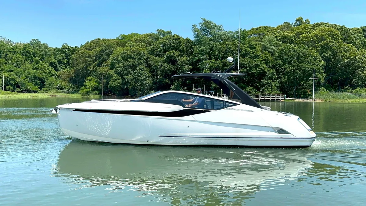 2023 Fairline F-LINE 33