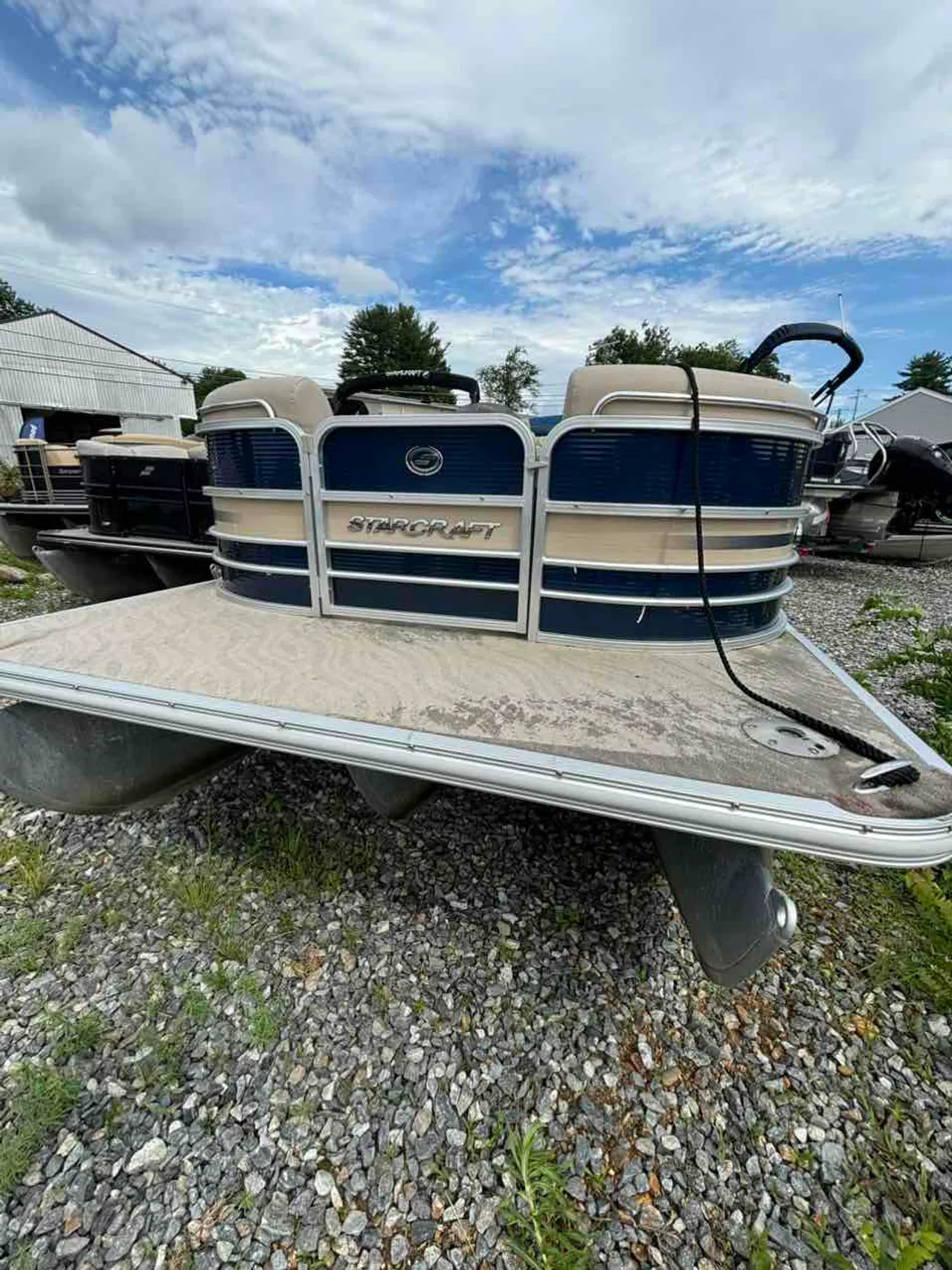 2011 Starcraft Majestic 265