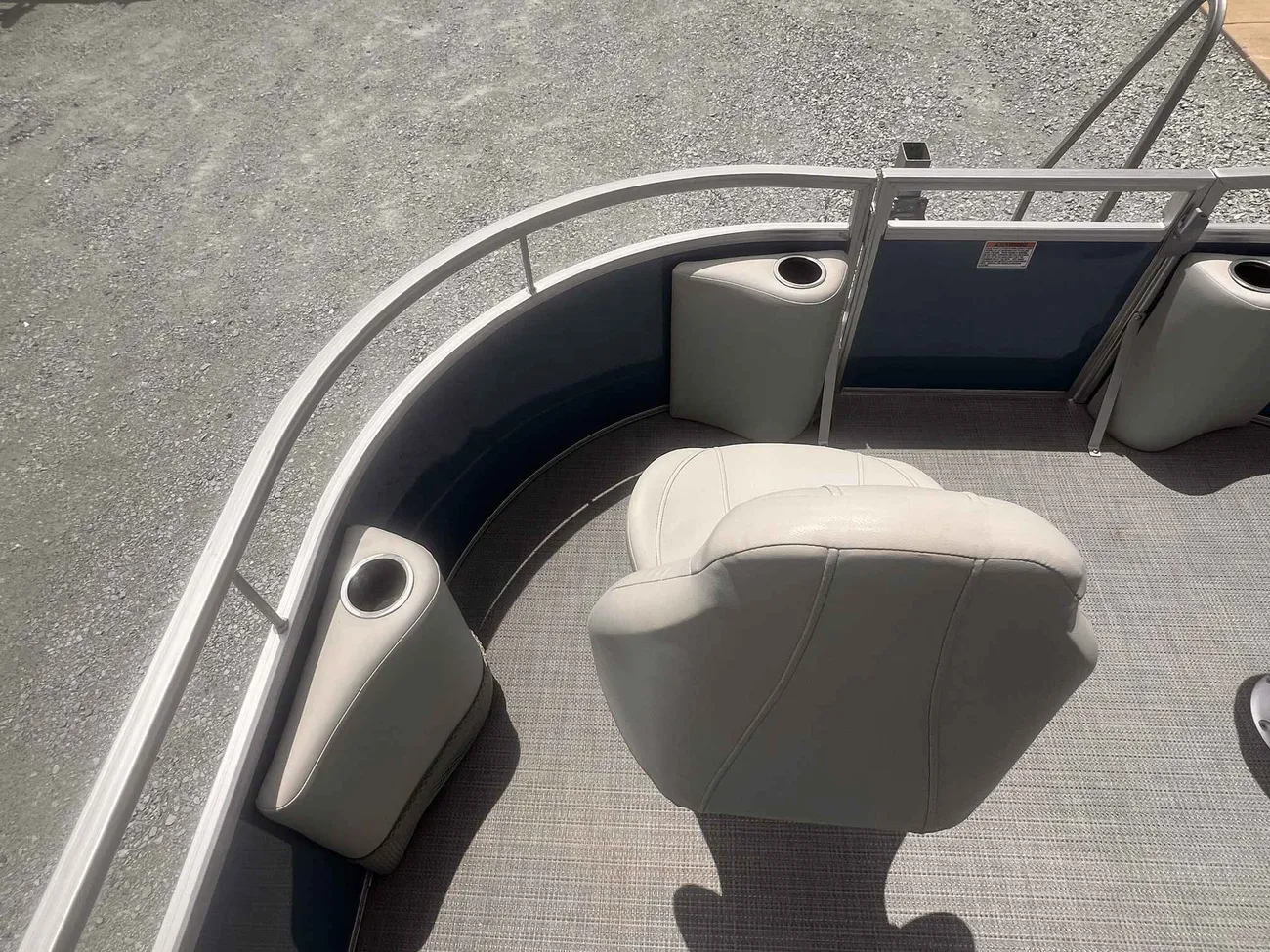 2024 SunChaser Vista 16 Fish-10
