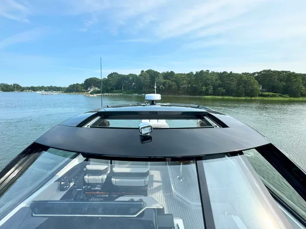 2025 Cruisers Yachts 50 GLS OB detail image 50