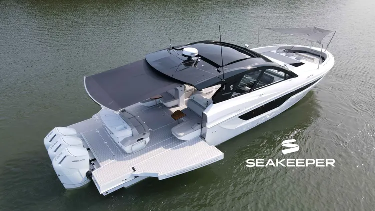 2025 Cruisers Yachts 50 GLS OB0