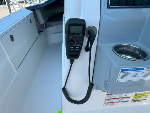 2025 Pursuit S 248 detail image 18