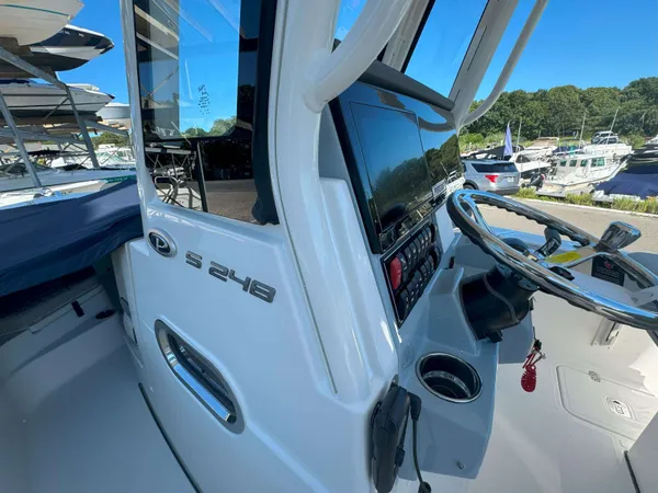 2025 Pursuit S 248 detail image 20