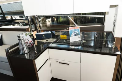 Pre-Owned 2022 Prestige 460 Fly for Sale | Vancouver, BC | M&P Yacht Centre | 66c3f5f4e5cbc1e689029bbd