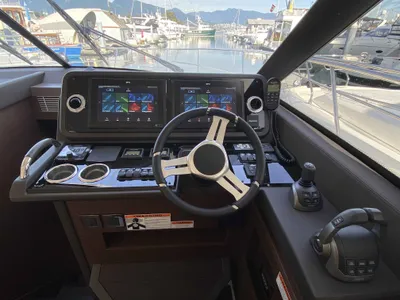 Pre-Owned 2022 Prestige 460 Fly for Sale | Vancouver, BC | M&P Yacht Centre | 66c3f5f4e5cbc1e689029bbd
