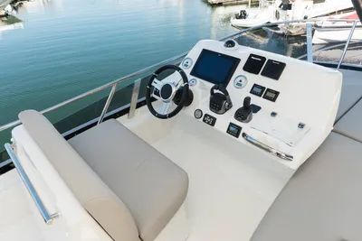 Pre-Owned 2022 Prestige 460 Fly for Sale | Vancouver, BC | M&P Yacht Centre | 66c3f5f4e5cbc1e689029bbd