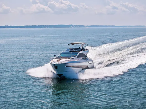 2024 Fairline PHANTOM 65 detail image 3