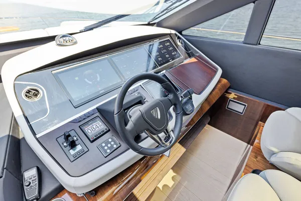 2024 Fairline PHANTOM 65 detail image 26