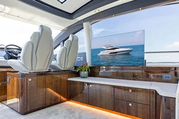 2024 Fairline PHANTOM 65 detail image 24