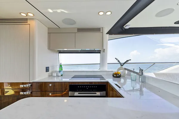 2024 Fairline PHANTOM 65 detail image 17
