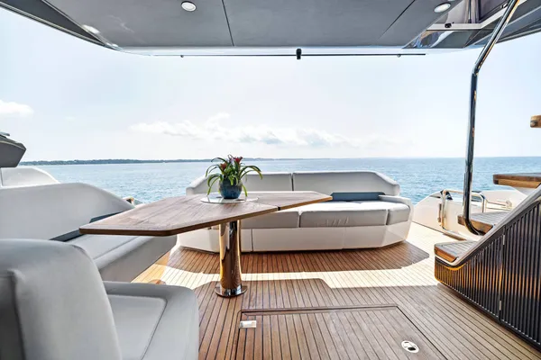 2024 Fairline PHANTOM 65 detail image 13