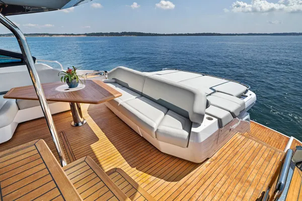 2024 Fairline PHANTOM 65 detail image 11