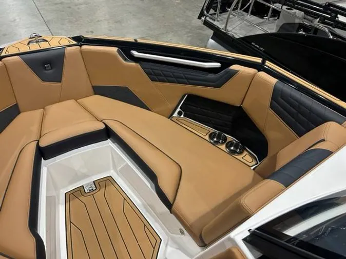 2025 Nautique S23
