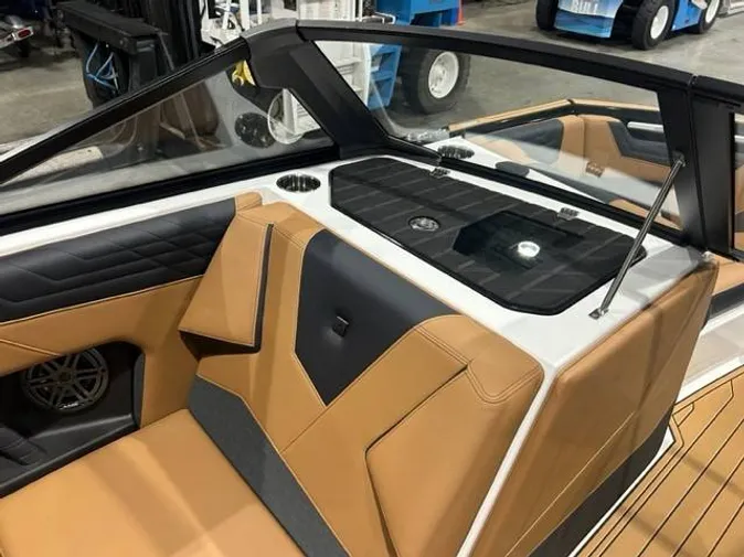 2025 Nautique S23