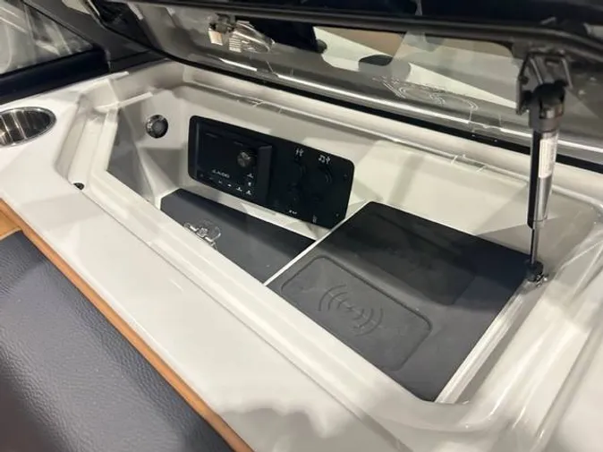 2025 Nautique S23
