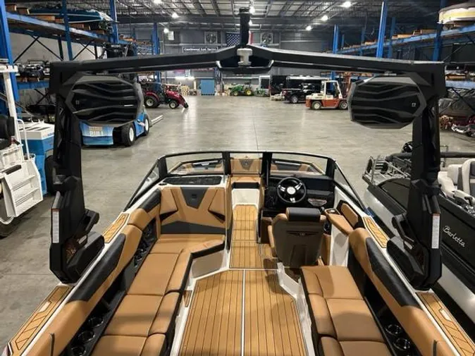 2025 Nautique S23