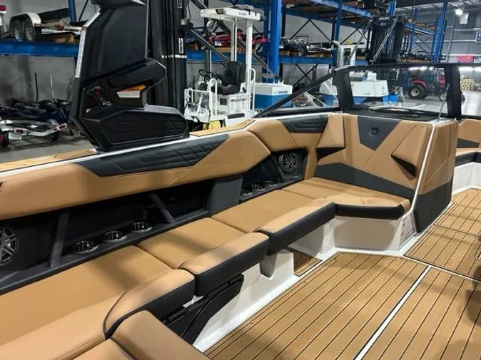 2025 Nautique S23