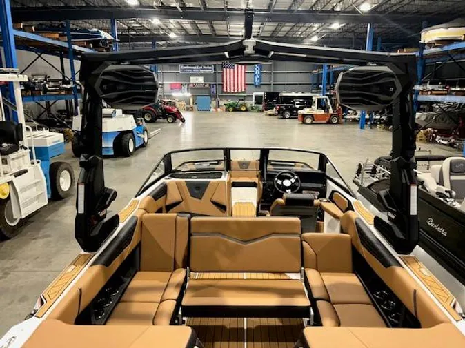 2025 Nautique S23
