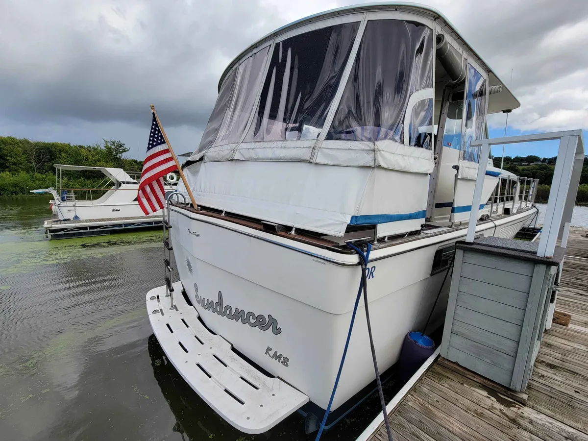 boat-carouselImage-image