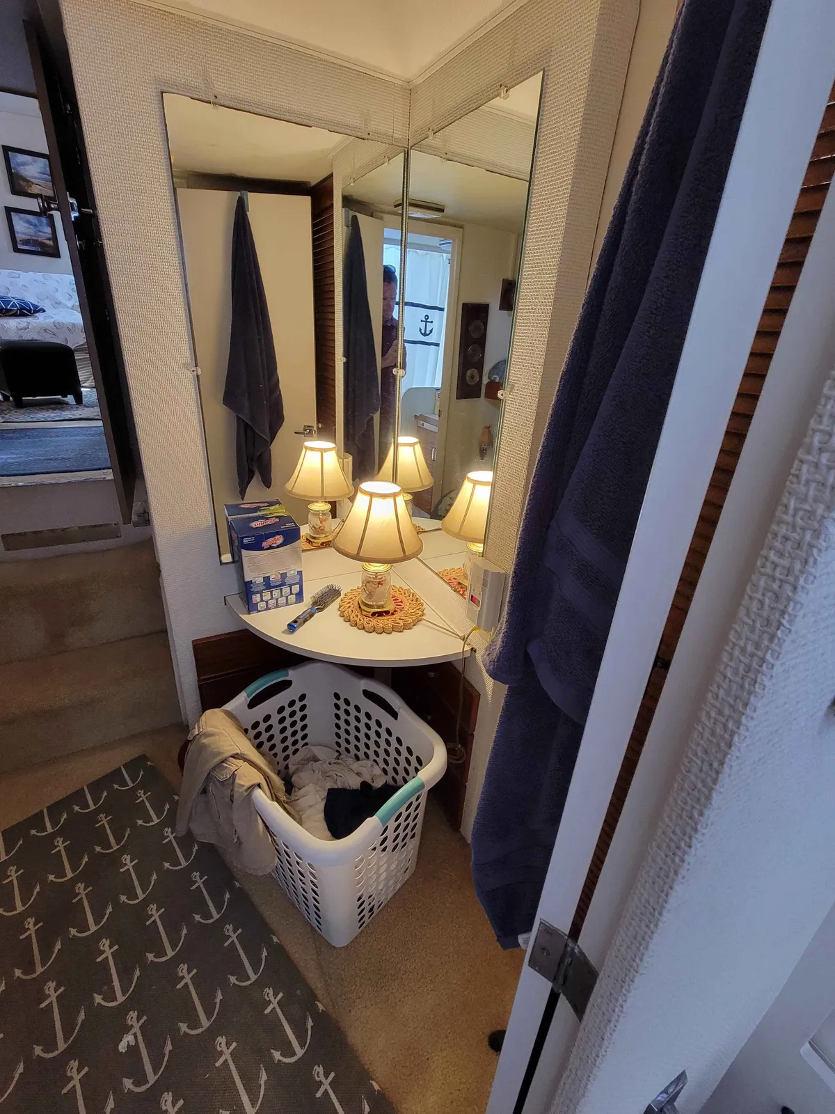 boat-carouselImage-image