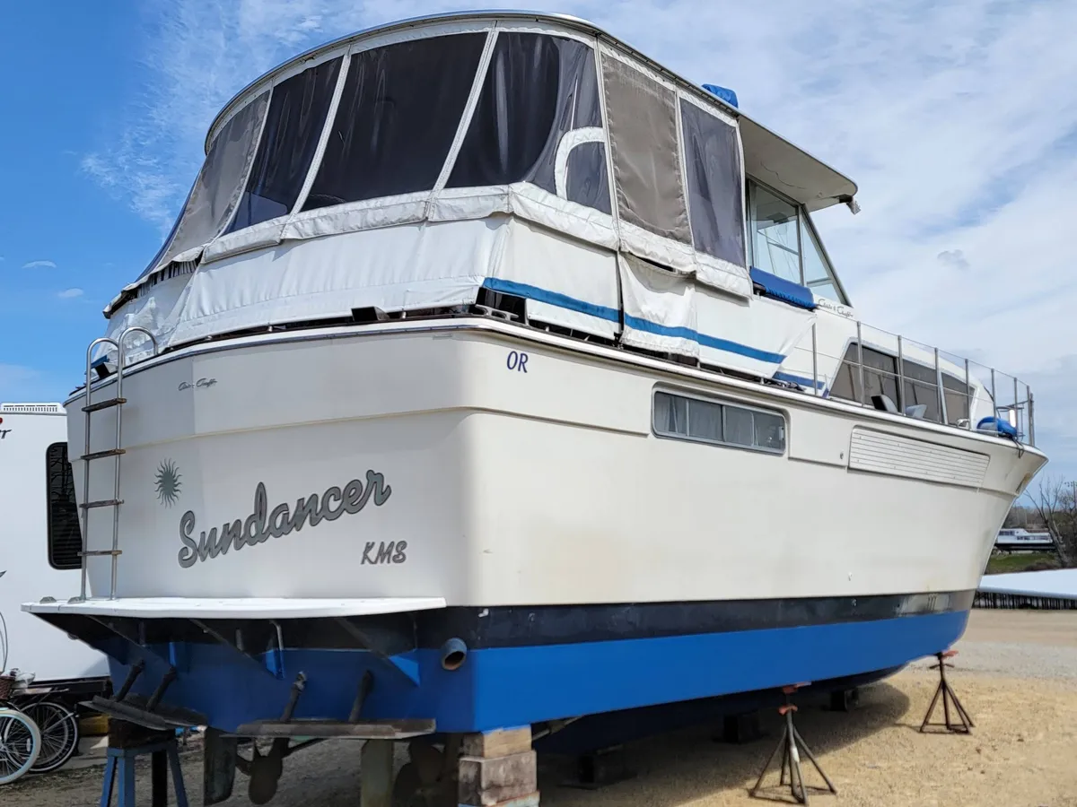boat-carouselImage-image
