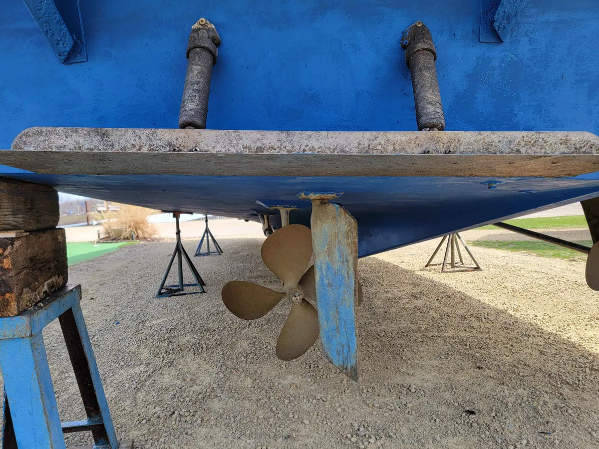 boat-carouselImage-image