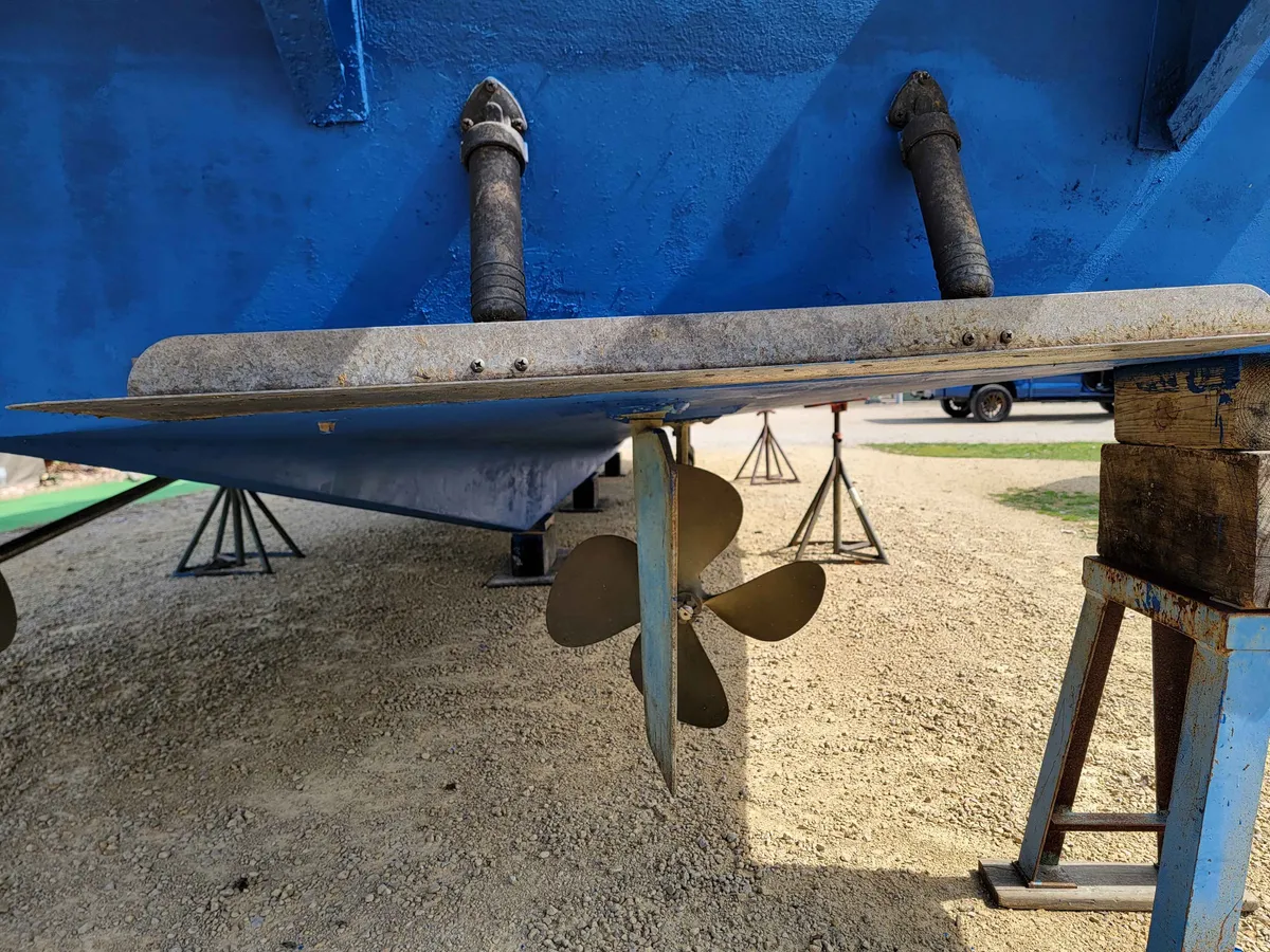 boat-carouselImage-image