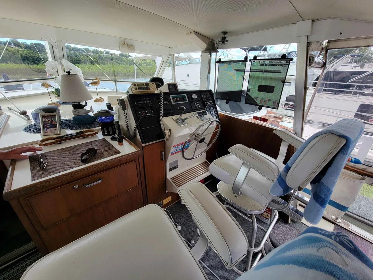 boat-carouselImage-image