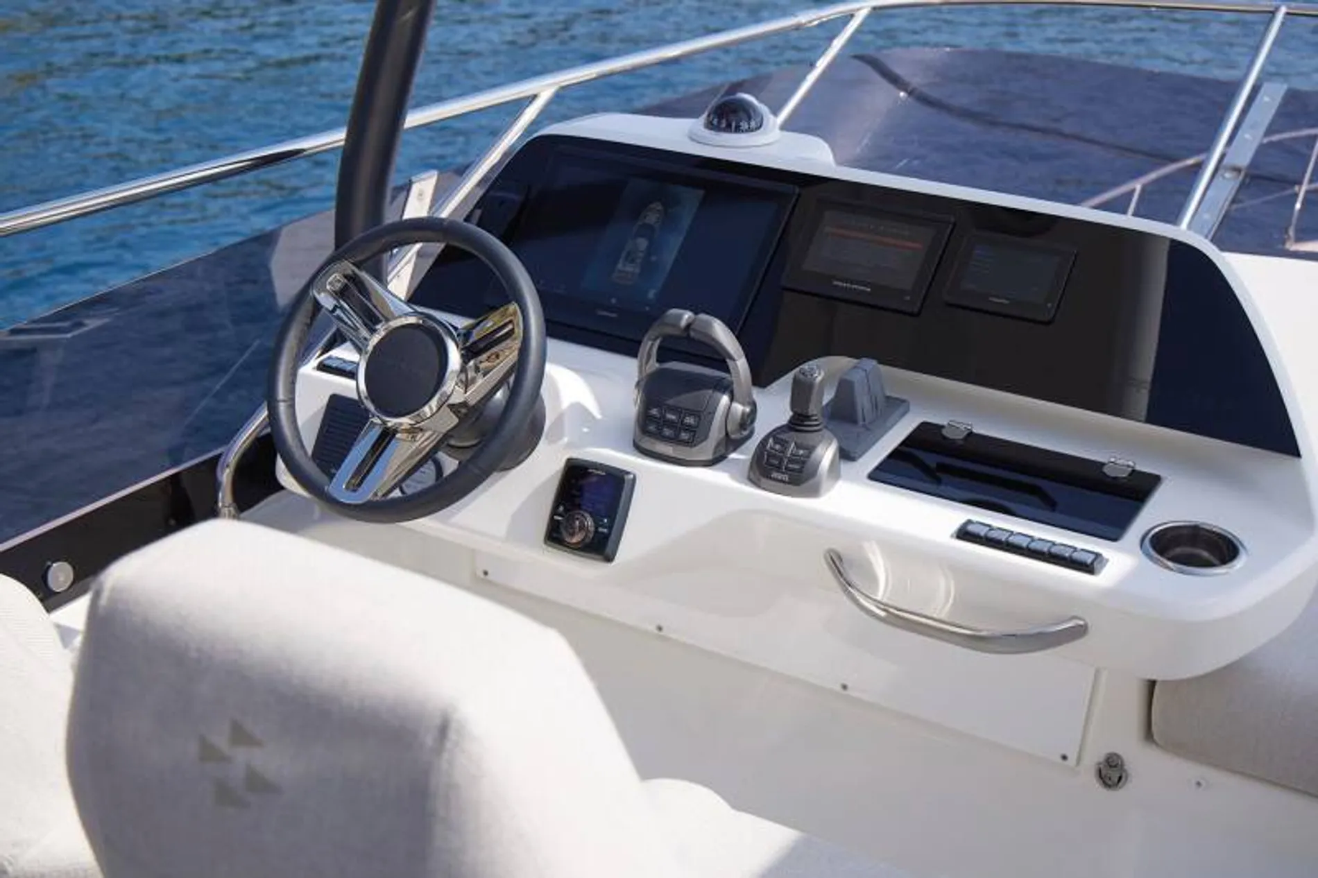 New 2027 Prestige F-Line: F5.7 for Sale | Vancouver, BC | M&P Yacht Centre | 66e9de92a7398bc5ef0e4883
