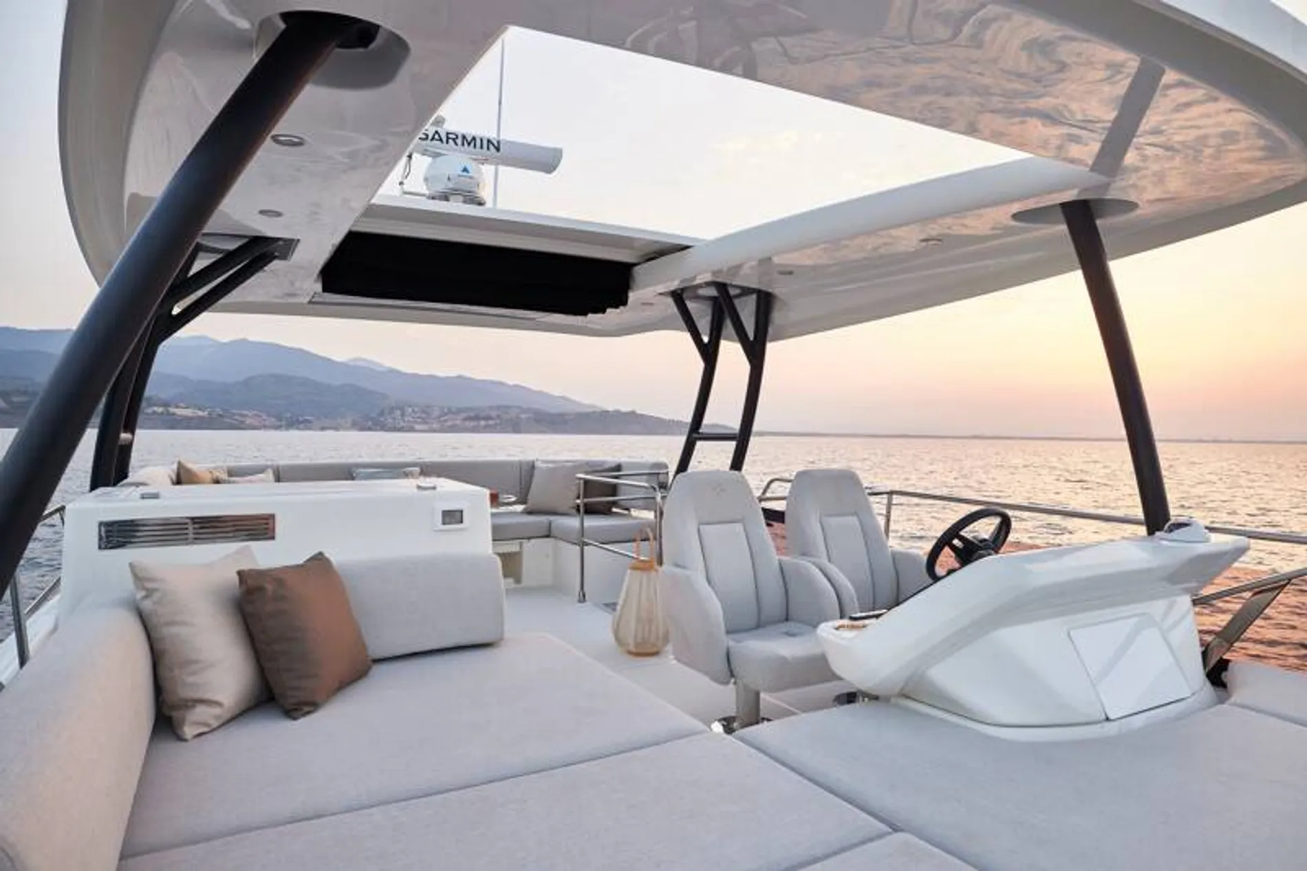 New 2027 Prestige F-Line: F5.7 for Sale | Vancouver, BC | M&P Yacht Centre | 66e9de92a7398bc5ef0e4883