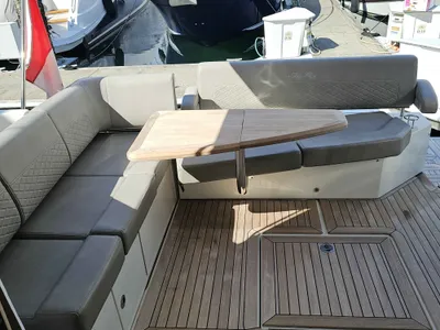 Pre-Owned 2018 Sea ray 460 Fly for Sale | Vancouver, BC | M&P Yacht Centre | 66ecfa72919c1d8b990e22f0