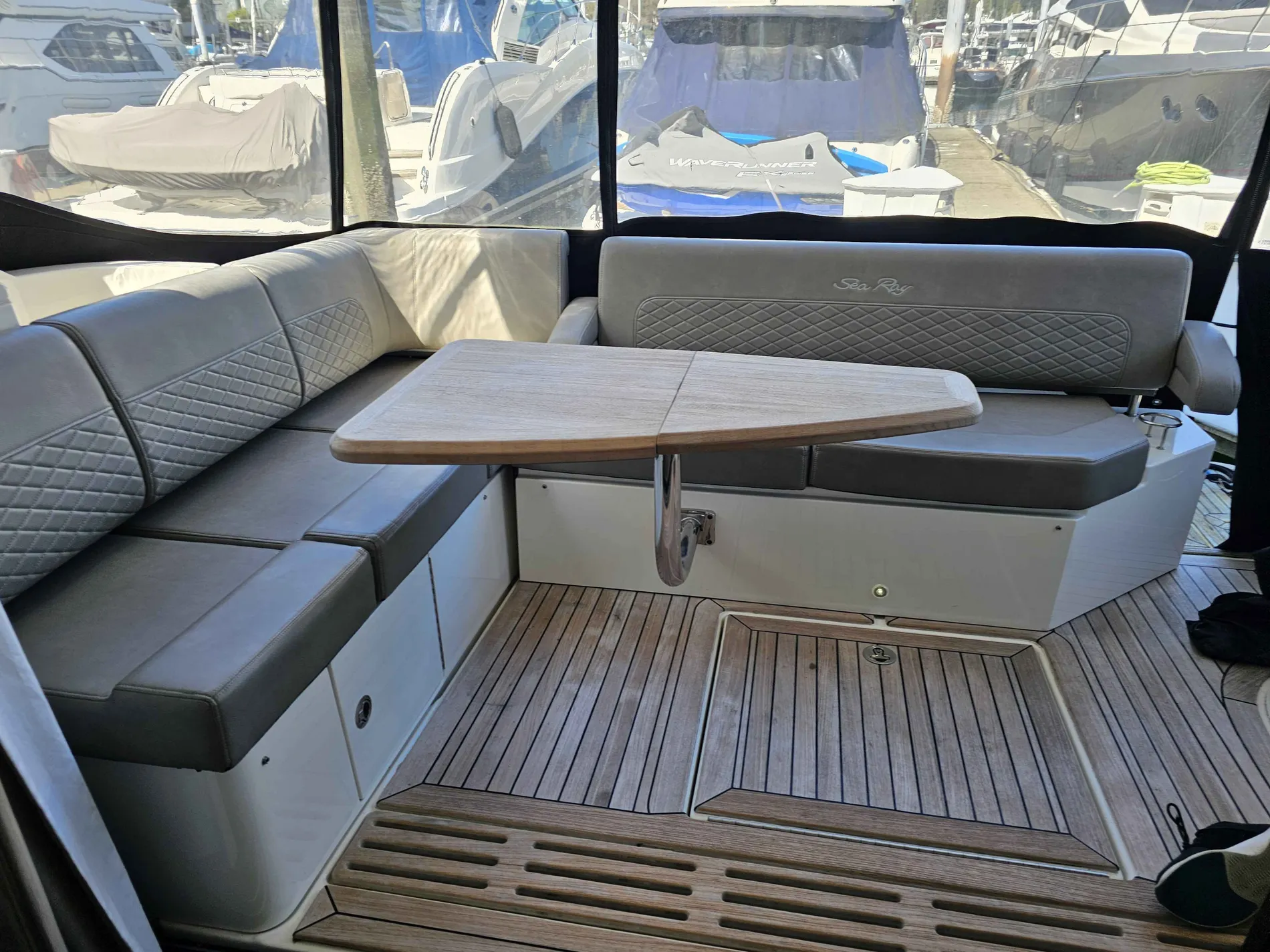 Pre-Owned 2018 Sea ray 460 Fly for Sale | Vancouver, BC | M&P Yacht Centre | 66ecfa72919c1d8b990e22f0