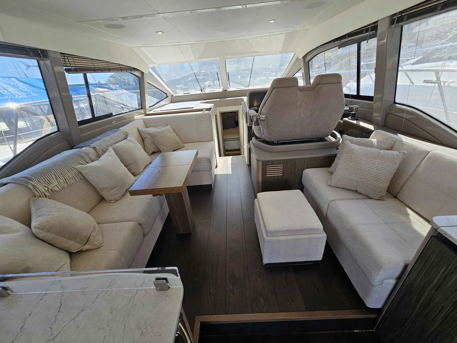 Pre-Owned 2018 Sea ray 460 Fly for Sale | Vancouver, BC | M&P Yacht Centre | 66ecfa72919c1d8b990e22f0