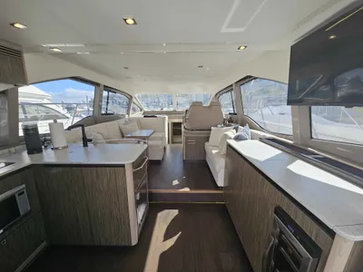 Pre-Owned 2018 Sea ray 460 Fly for Sale | Vancouver, BC | M&P Yacht Centre | 66ecfa72919c1d8b990e22f0