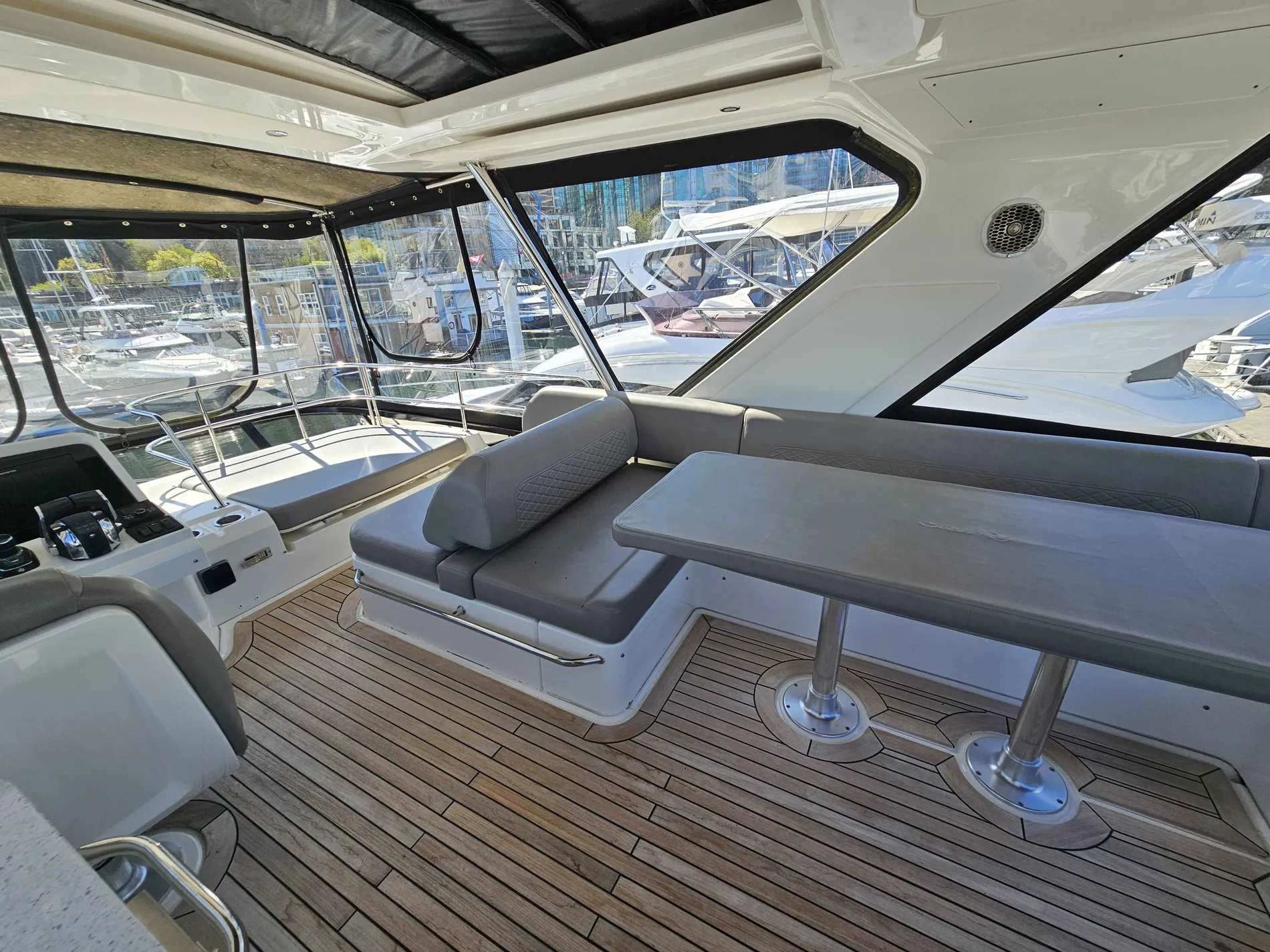 Pre-Owned 2018 Sea ray 460 Fly for Sale | Vancouver, BC | M&P Yacht Centre | 66ecfa72919c1d8b990e22f0