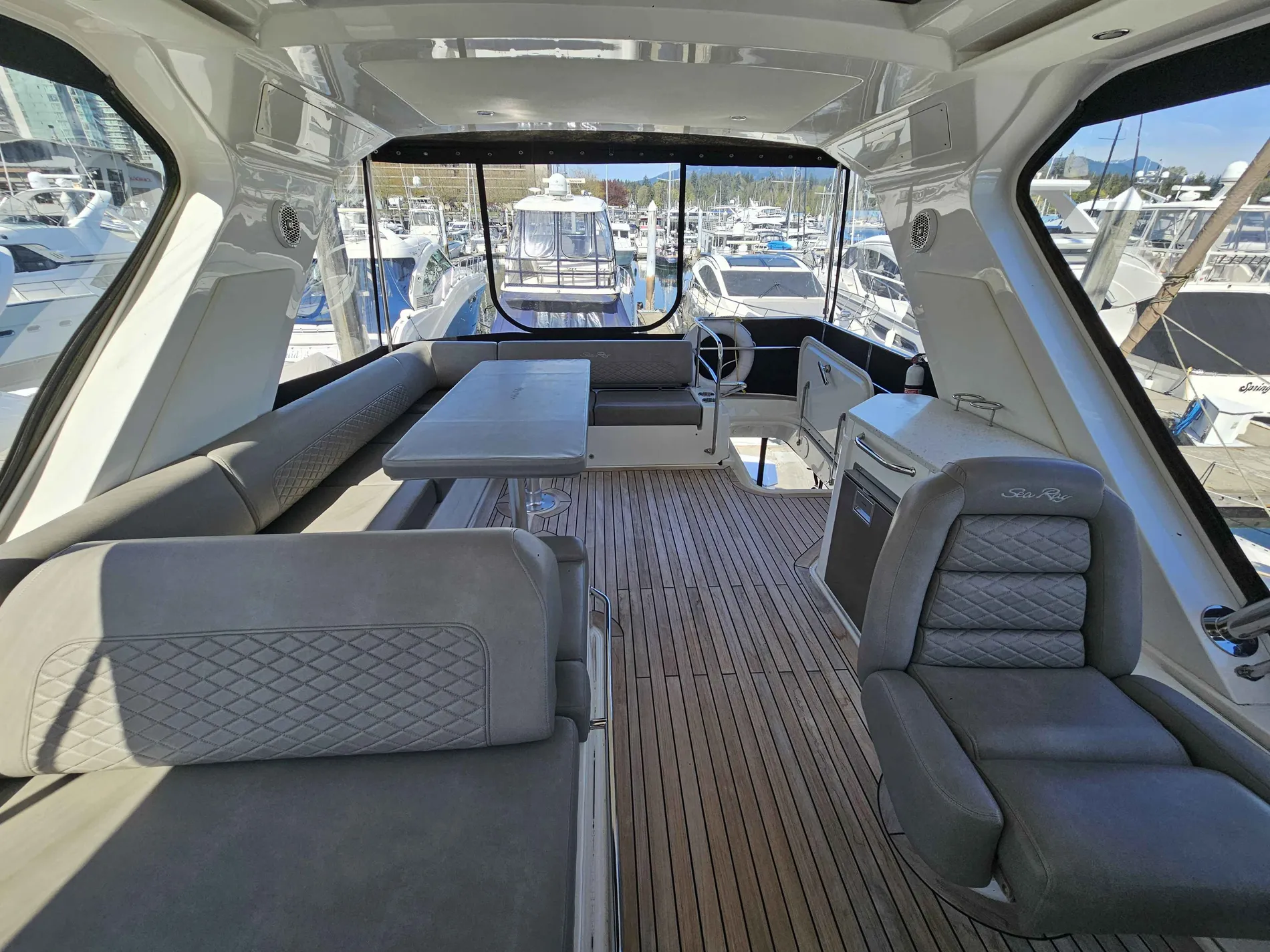 Pre-Owned 2018 Sea ray 460 Fly for Sale | Vancouver, BC | M&P Yacht Centre | 66ecfa72919c1d8b990e22f0