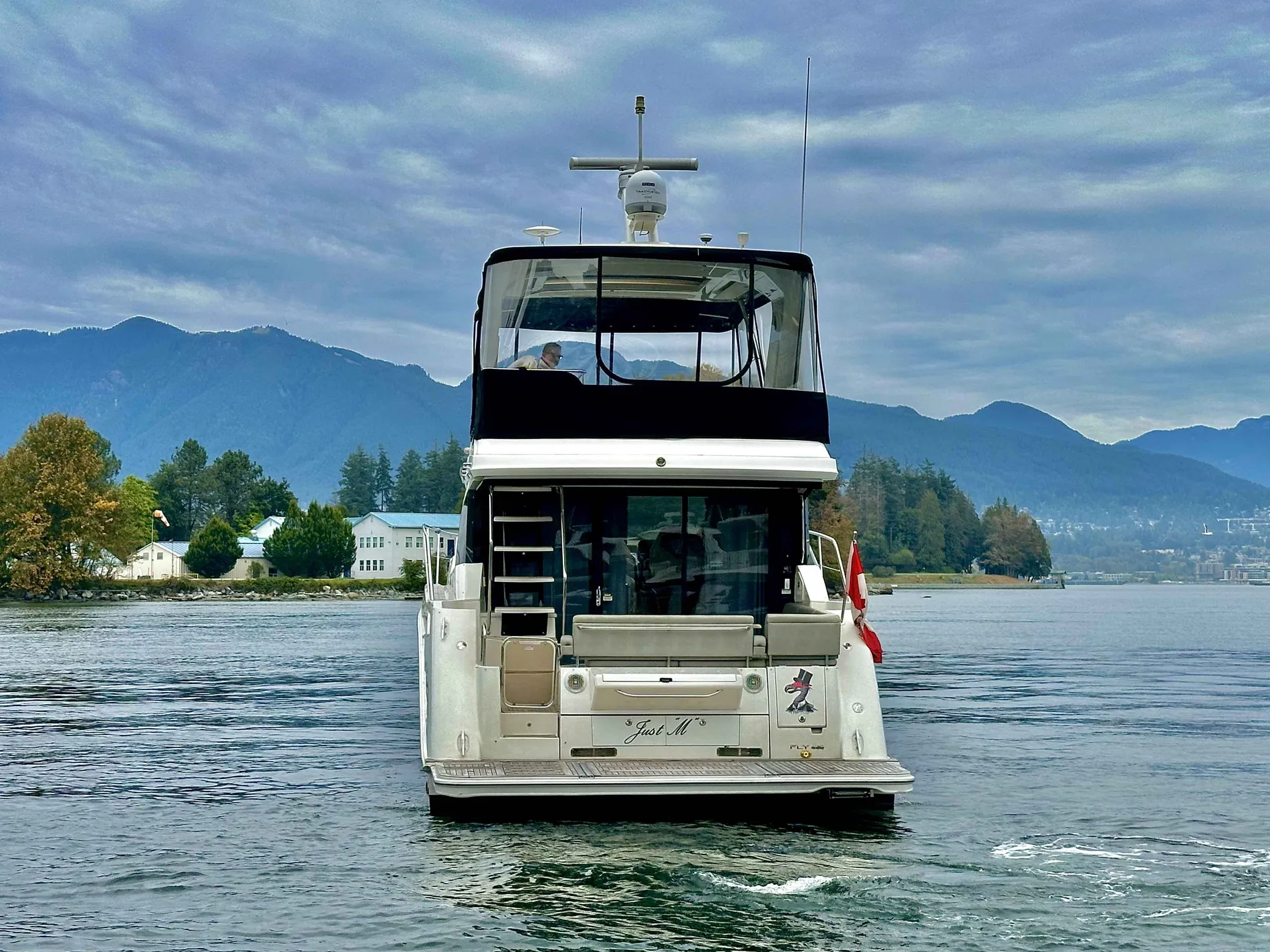 Pre-Owned 2018 Sea ray 460 Fly for Sale | Vancouver, BC | M&P Yacht Centre | 66ecfa72919c1d8b990e22f0
