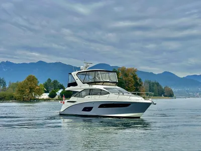 Pre-Owned 2018 Sea ray 460 Fly for Sale | Vancouver, BC | M&P Yacht Centre | 66ecfa72919c1d8b990e22f0