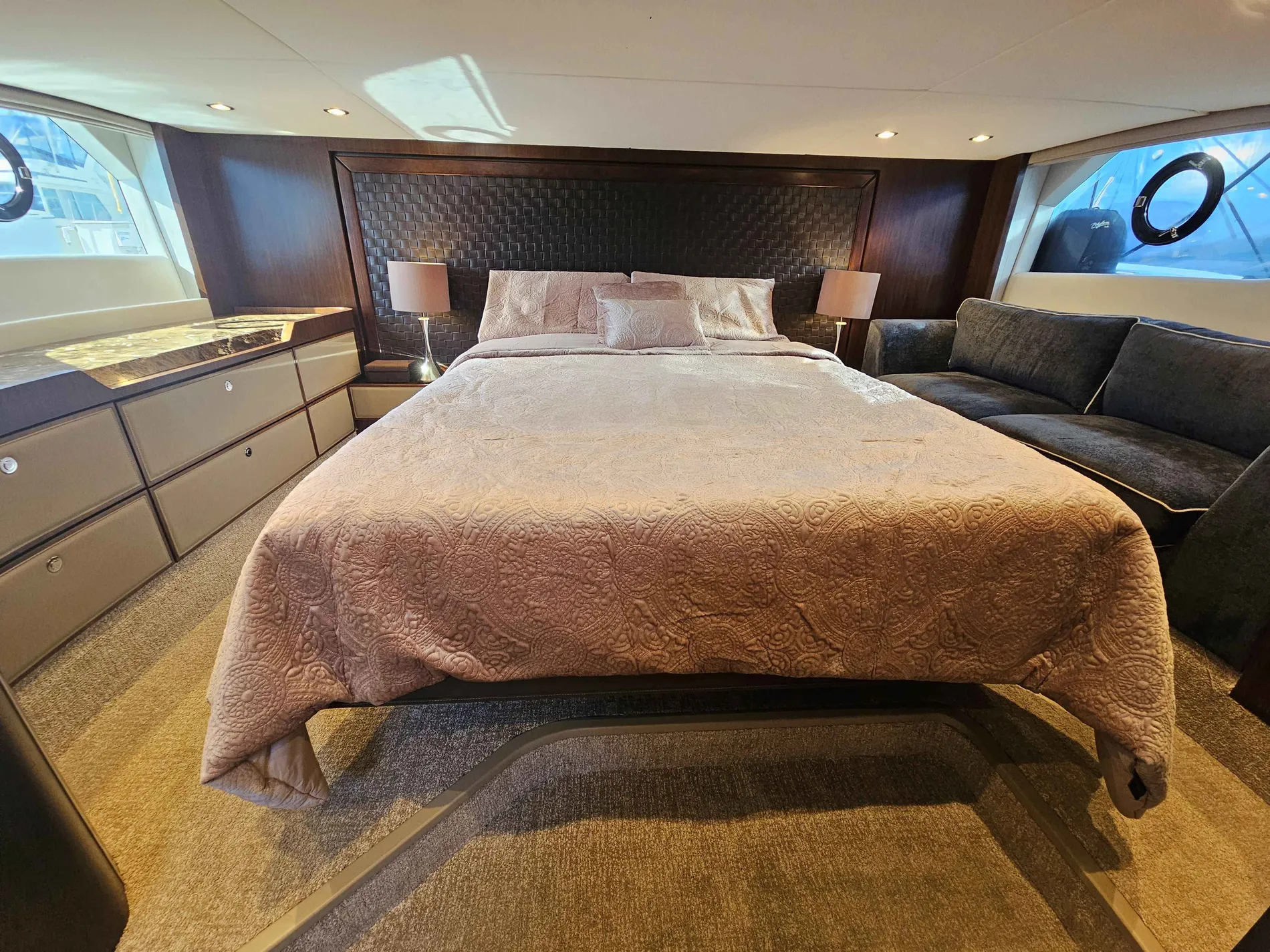 Pre-Owned 2016 Fairline Targa 53 GT for Sale | Vancouver, BC | M&P Yacht Centre | 66f5ef268b31e8f29a0544cc