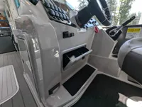 2025 SunChaser Eclipse 25 SBX-16
