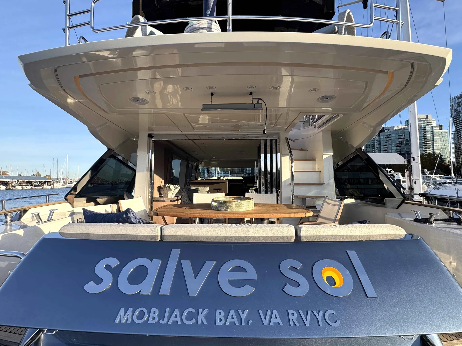 Pre-Owned 2020 Monte carlo yachts MCY 70 for Sale | Vancouver, BC | M&P Yacht Centre | 671c41a6e0487651320fbc50