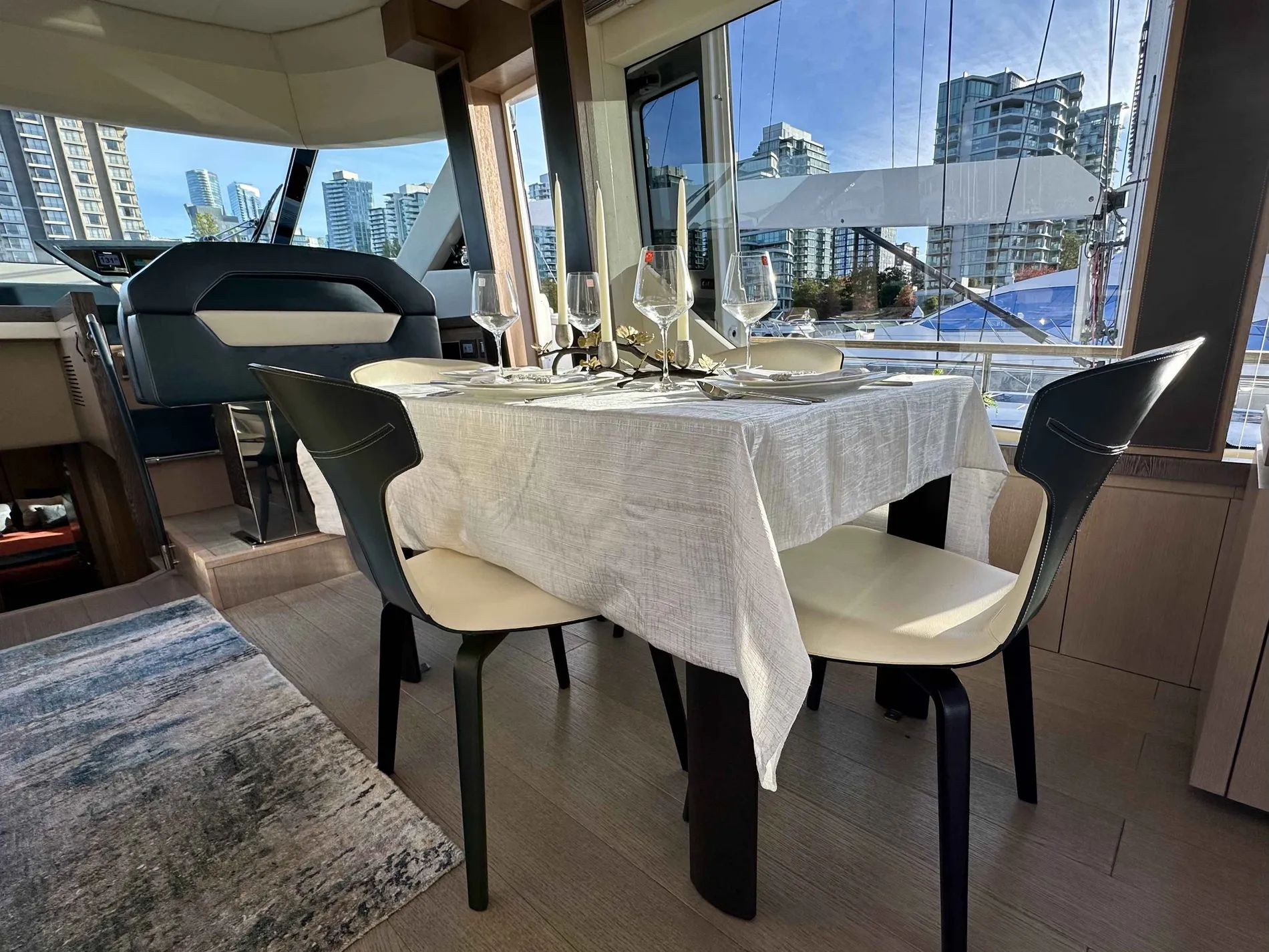 Pre-Owned 2020 Monte carlo yachts MCY 70 for Sale | Vancouver, BC | M&P Yacht Centre | 671c41a6e0487651320fbc50