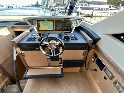 Pre-Owned 2020 Monte carlo yachts MCY 70 for Sale | Vancouver, BC | M&P Yacht Centre | 671c41a6e0487651320fbc50