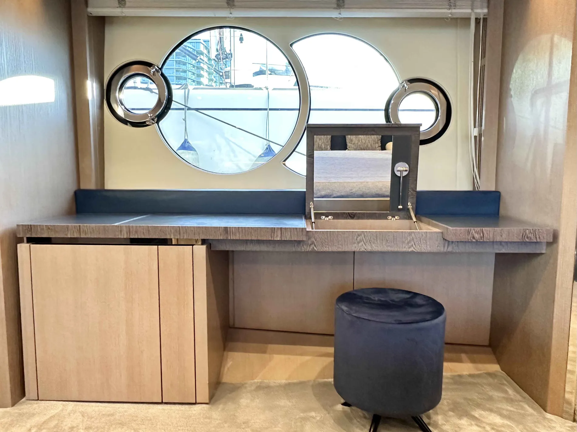 Pre-Owned 2020 Monte carlo yachts MCY 70 for Sale | Vancouver, BC | M&P Yacht Centre | 671c41a6e0487651320fbc50