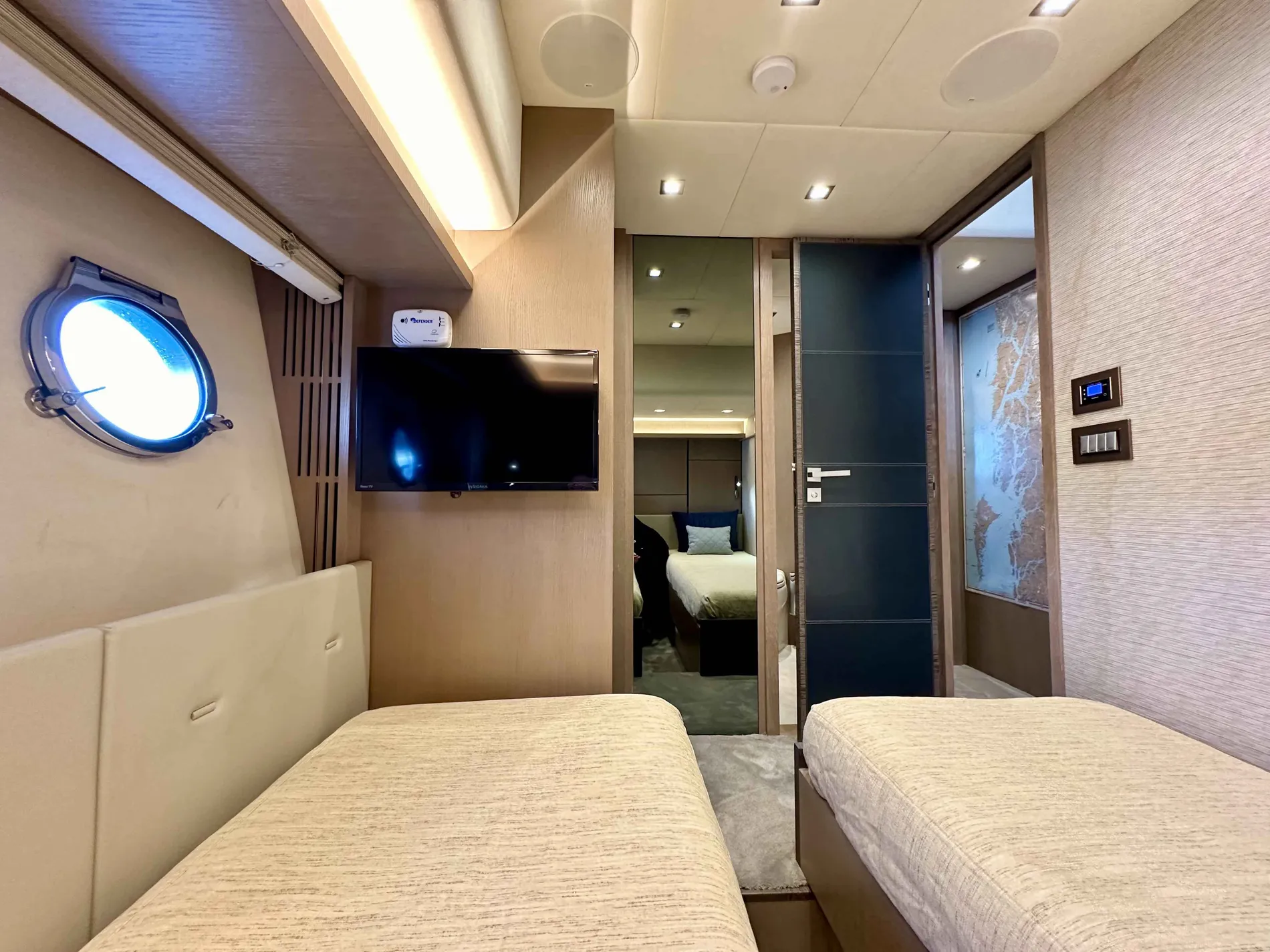 Pre-Owned 2020 Monte carlo yachts MCY 70 for Sale | Vancouver, BC | M&P Yacht Centre | 671c41a6e0487651320fbc50