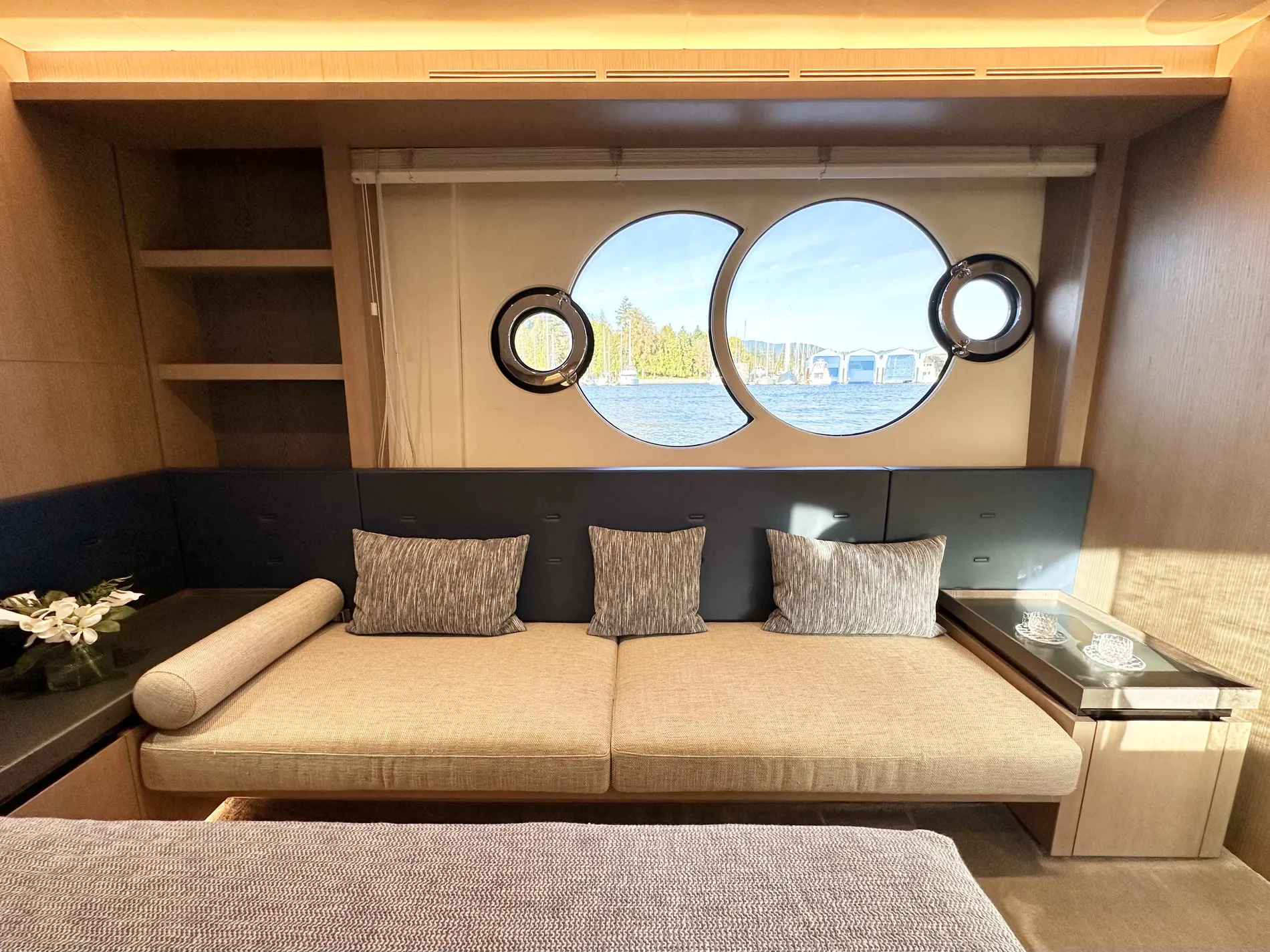 Pre-Owned 2020 Monte carlo yachts MCY 70 for Sale | Vancouver, BC | M&P Yacht Centre | 671c41a6e0487651320fbc50