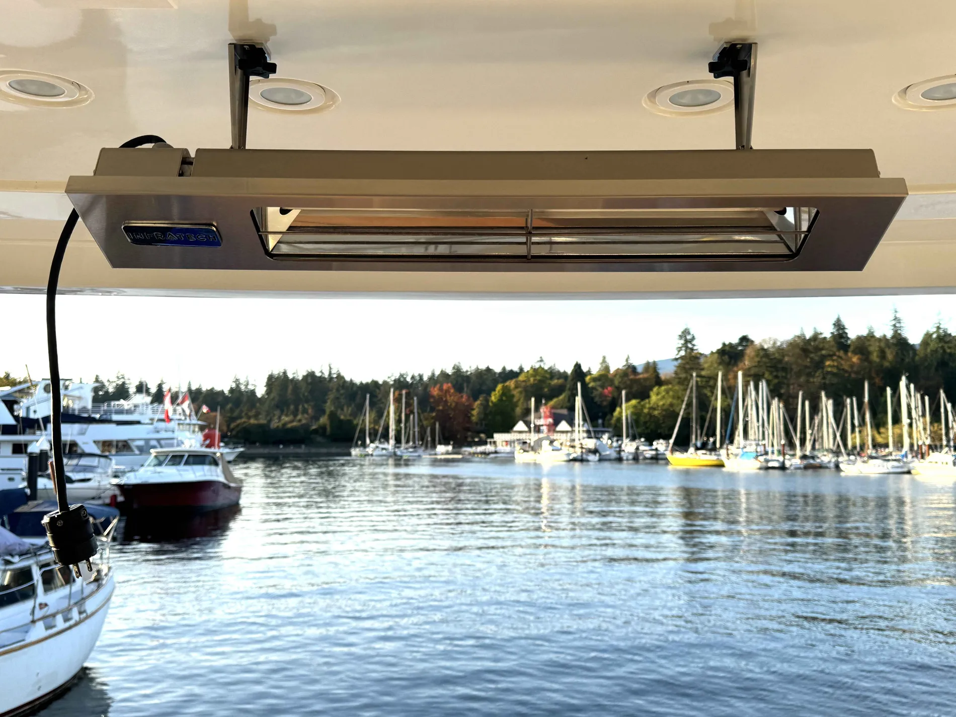 Pre-Owned 2020 Monte carlo yachts MCY 70 for Sale | Vancouver, BC | M&P Yacht Centre | 671c41a6e0487651320fbc50