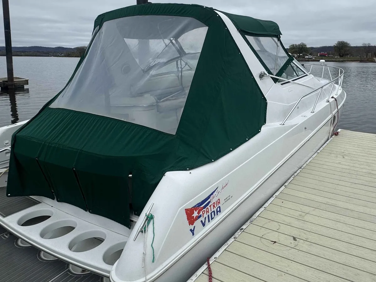 boat-carouselImage-image